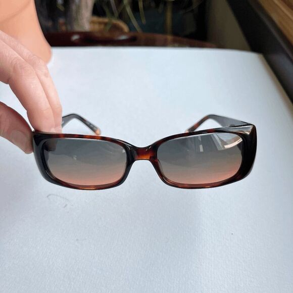 VTG Cosmopolitan Y2K Slim Rectangle Sunglasses Tortoise Gradient Lens main image 11